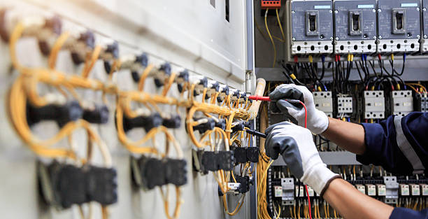 Professional Electrician technician working in Worthington, OH